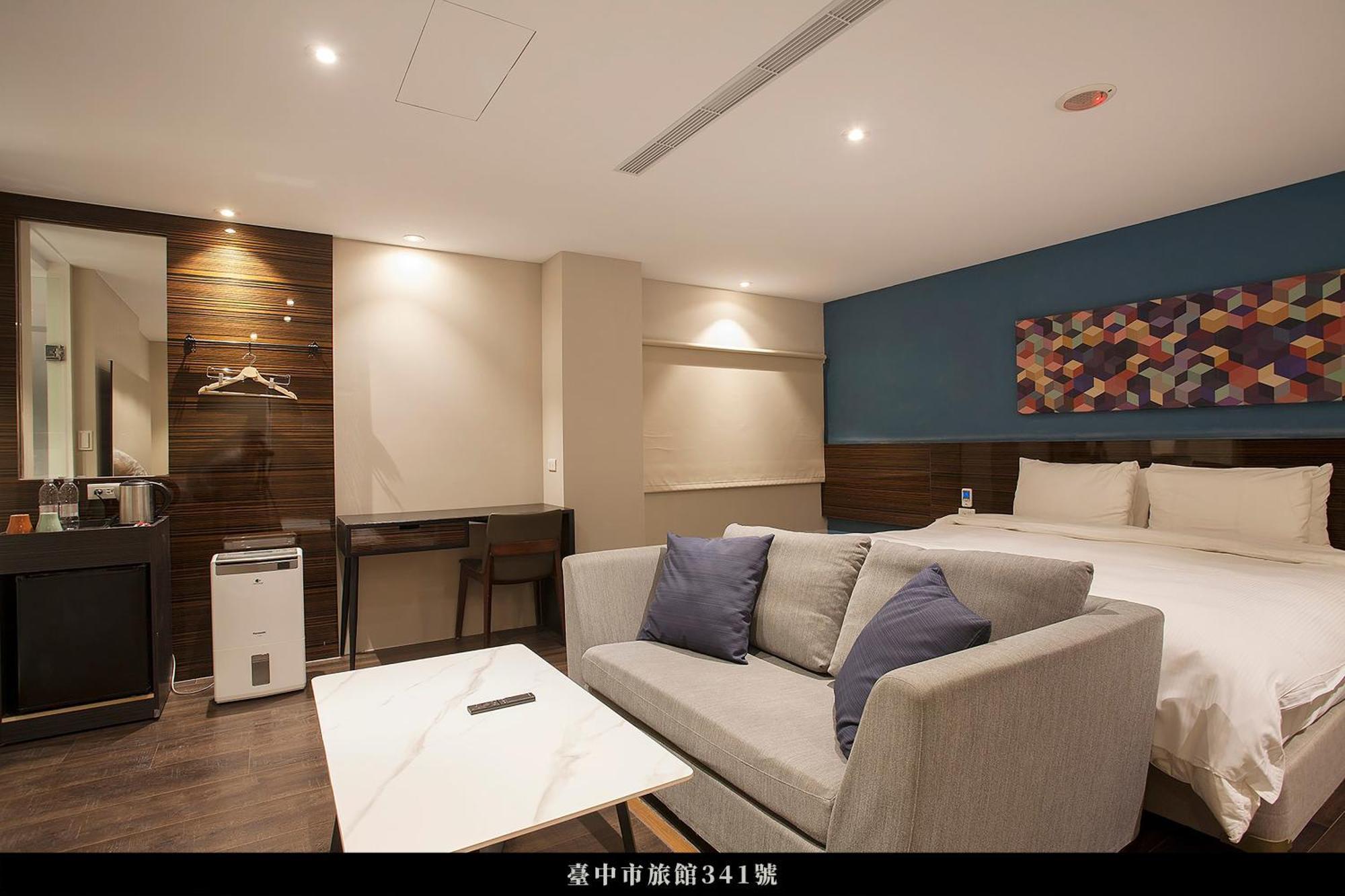 P&F Hotel Taichung Exteriör bild