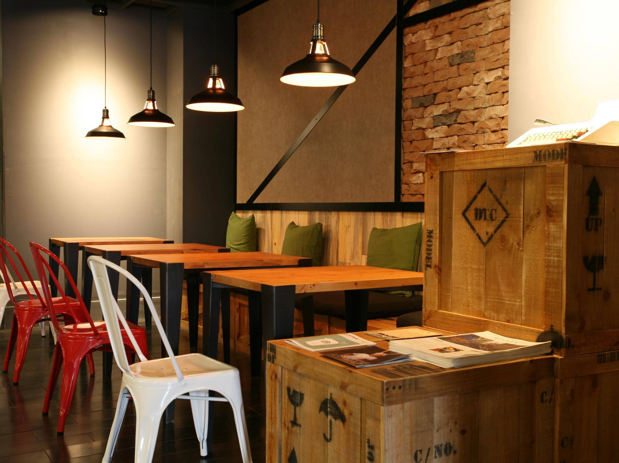 P&F Hotel Taichung Exteriör bild