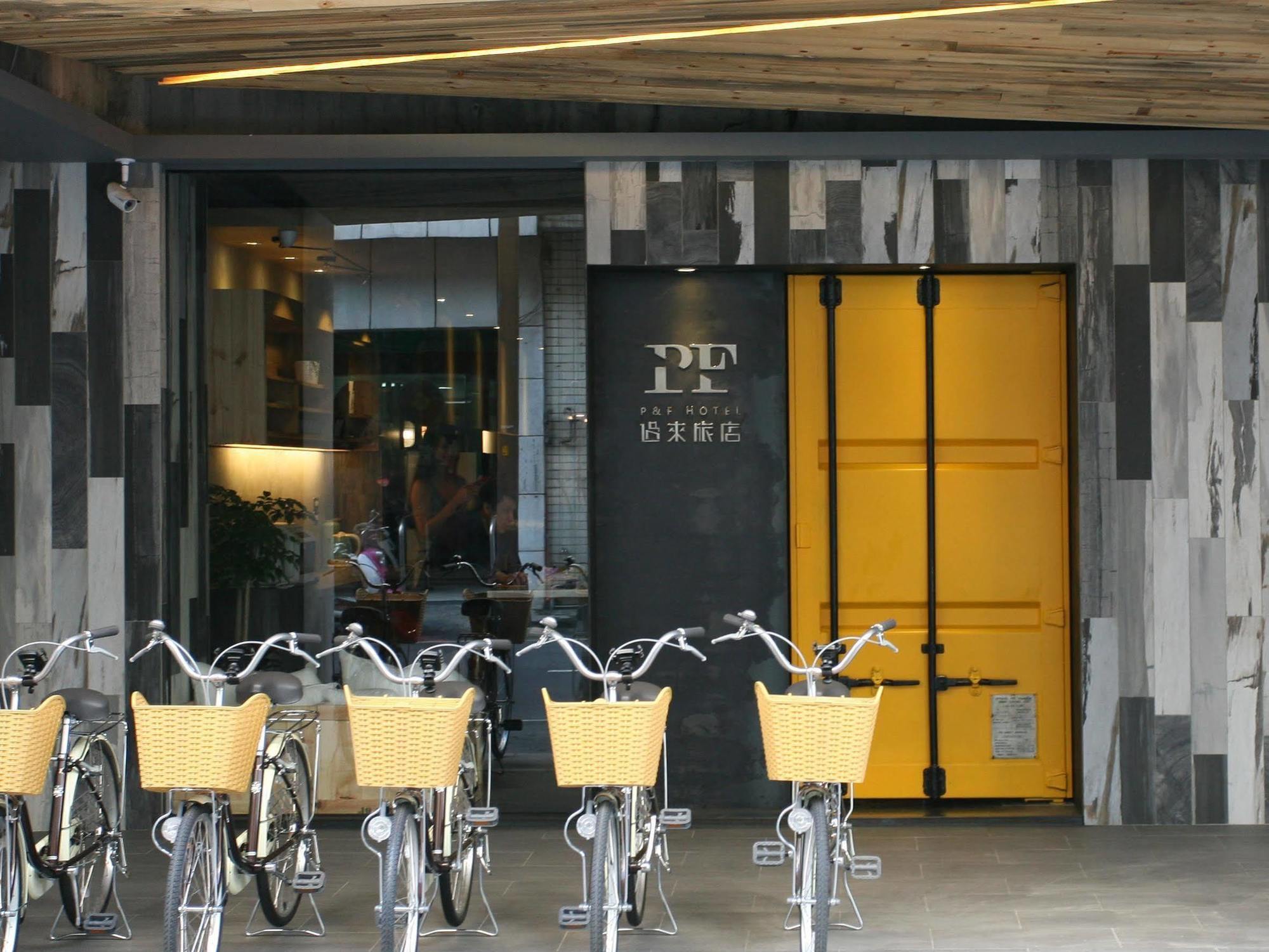 P&F Hotel Taichung Exteriör bild
