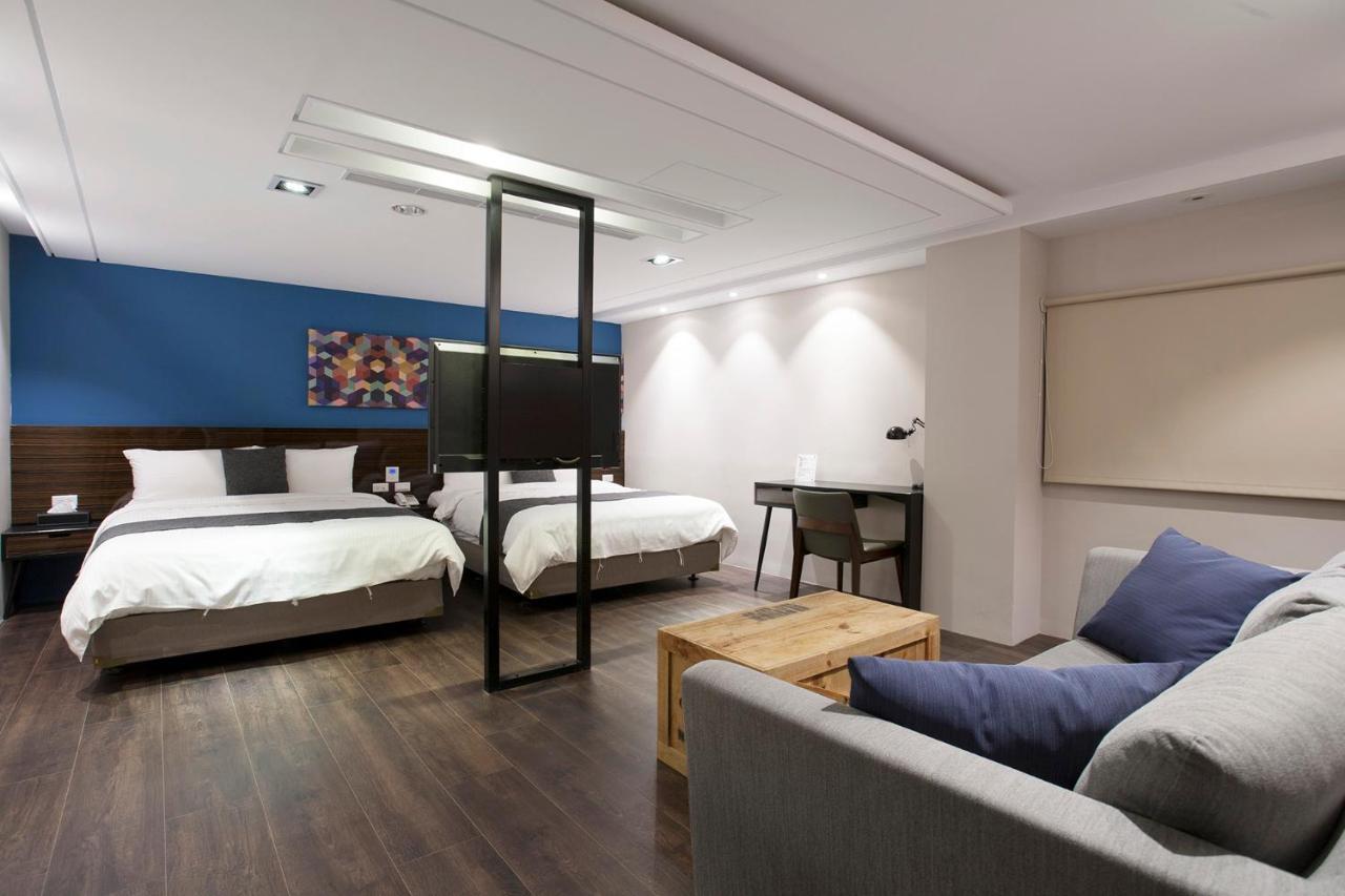P&F Hotel Taichung Exteriör bild